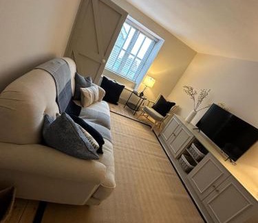 New Quay House | Efail Fach