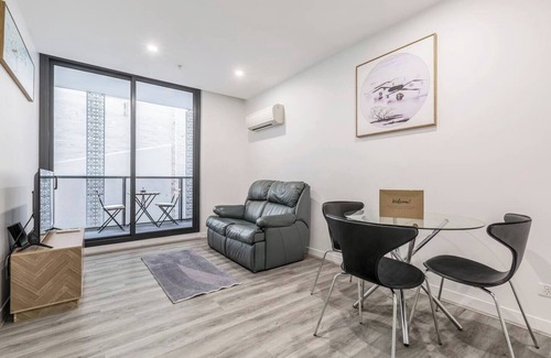 Prahran Apartment | Effortless Local Living on Greville Street