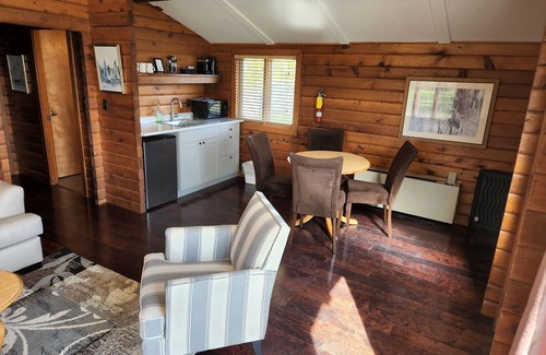 Fenelon Falls Hotel | Eganridge Resort, Golf Club & Spa