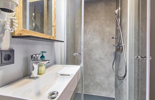 Saalbach-Hinterglemm Hostel | Eibinghof BED & BREAKFAST & SWIM
