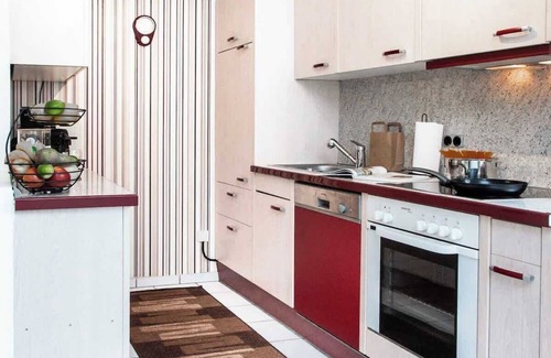 Hoehr-Grenzhausen Condo | Eifelblick am Ring Whirlpool