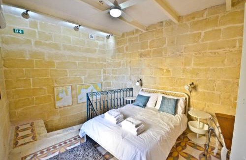 Birgu House | Eight Point Living BR6