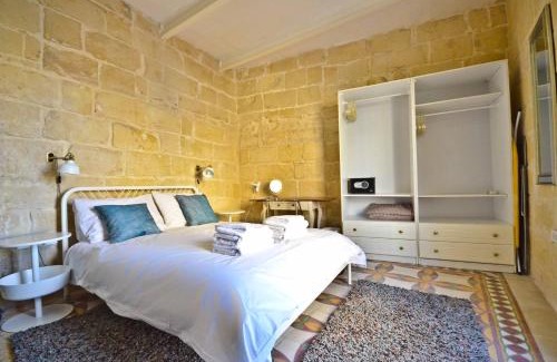 Birgu House | Eight Point Living BR6