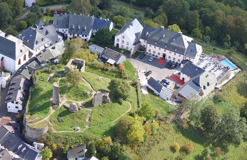 Kronenburg House | Einzelzimmer - Burghaus und Villa Kronenburg