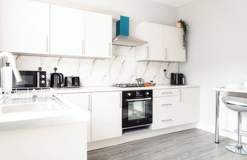 Belle Vue House | Eithad Co-op Live Old Trafford Free Parki… - 17180