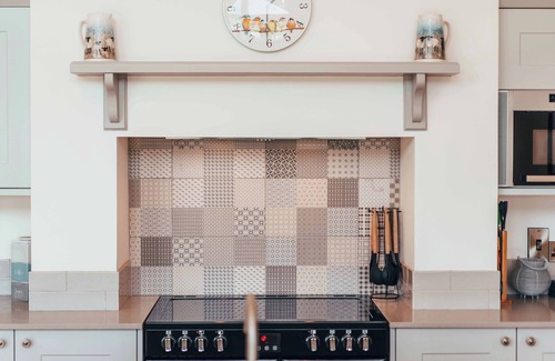 Montgomery House | Eithriadol Maldwyn is a collection of luxury countryside homes with a sauna and hot tubs. Pet friendly with electric car chargers, sleeping 16.