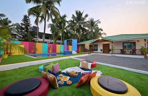 Awas Villa | EKOSTAY - Blue Door Villa