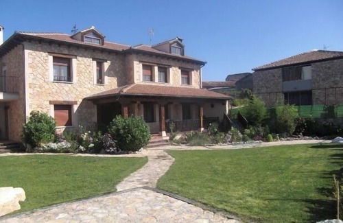 San Miguel de Bernuy Cottage | El Cabañón del Duratón Rural House in the Duratón Gorges