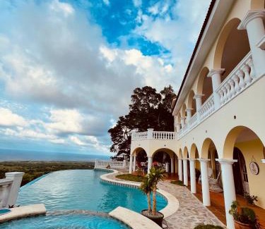 Cabrera House | El Castillo Tropical