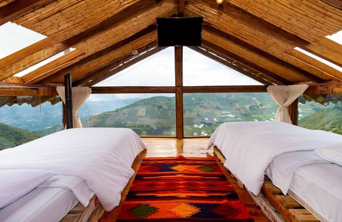 Banos de Agua Santa Hotel | EL CEDRO SOÑADO