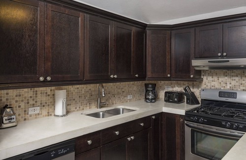 Esperanza House | El Cerro-3 Homes on a Private 30 Acre Estate w/Pool