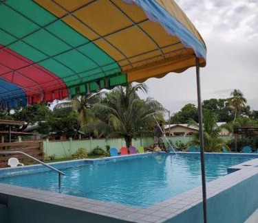 Burrell Boom Hotel | El Chiclero Inn