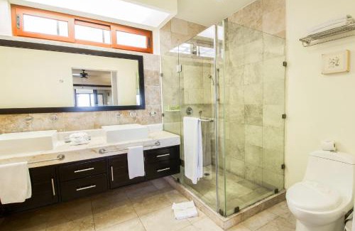 Downtown Apartment | El Faro 302 CORAL 3 Bdrs PH