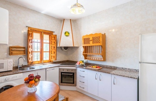 Antequera Villa | El Llano del Torcal Antequera - La Higuera by Ruralidays