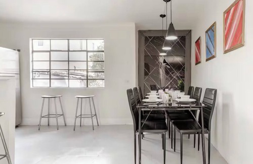 Patio Bonito Apartment | El Poblado 4 Bed 3 Bath with Terrace