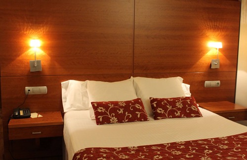 Calderon Hotel | El Tollo Hotel
