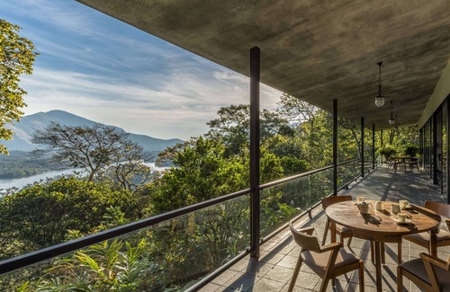Udumbanchola Villa | Elakai Munnar