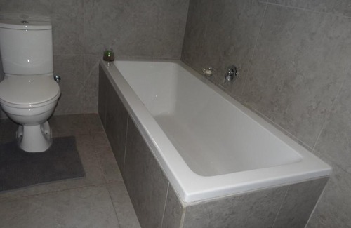Beacon Bay House | Eland Place Self Catering Guest House