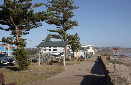 Moana House | ELANDRA - Seaside Escape for the Whole Family