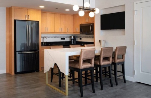 Las Vegas Condo | Elara, a Hilton Grand Vacations Club - 2 Bedroom