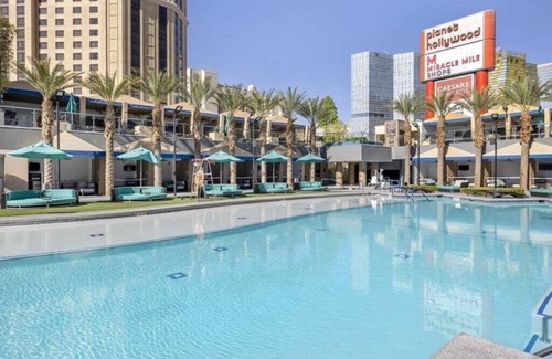Las Vegas Condo | Elara, a Hilton Grand Vacations Club - 2 Bedroom