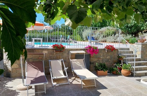 Castiglione di Garfagnana Villa | Elcriso, Spacious villa, private pool, amazing views, WIFI, walk to restaurant!