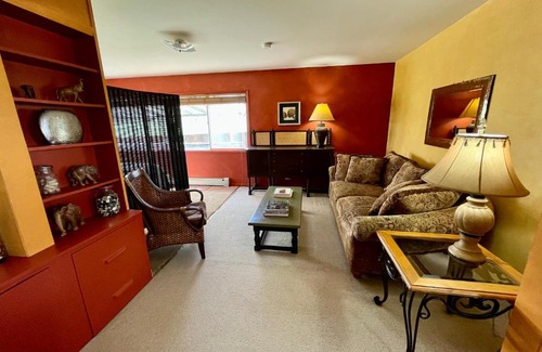 Lazear House | Elderberry Farmhouse at Zenzen Gardens