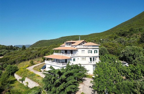 Fternon Apartment | Eleftherion Comfort Living Lefkada