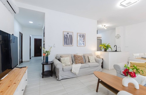Alicante City Centre Apartment | Elegance CityScape