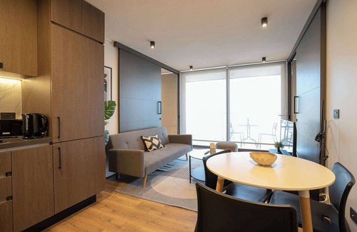 El Golf Apartment | Elegancia en Las Condes 2D2B con Estilo