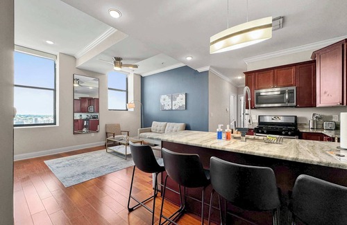 Olde Kensington Apartment | Elegant 2BD | Northern Libs | 2 Beds | Gym Access