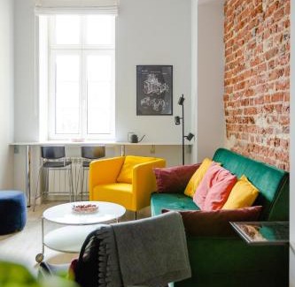 Stare Miasto Apartment | Elegant 2BR, Amazing Old Town Views, Plac Solny Walk to Rynek! Amenities