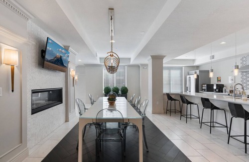 Downtown Salt Lake City Apartment | Elegant 2BR Apartment Near Iconic Temple Square