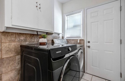 Alhambra Villa | Elegant 3 BD/2 BA w/3 parking w/Self Chk, quiet