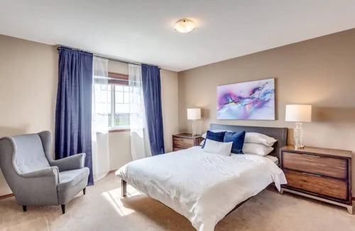 Airdrie House | Elegant 3 Bed 2.5 Bath Home with Water Front Views