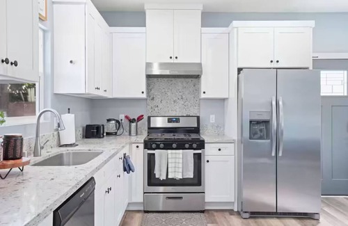 Westminster House | Elegant 3BR/2BA Remodeled Oasis Near Disneyland