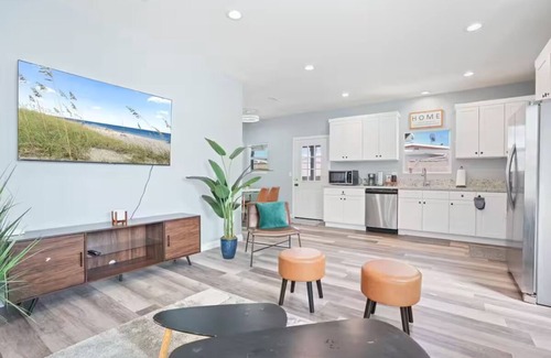 Westminster House | Elegant 3BR/2BA Remodeled Oasis Near Disneyland
