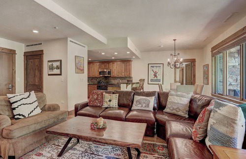 Edwards Condo | Elegant 3BR Condo, steps from the Chairlift!