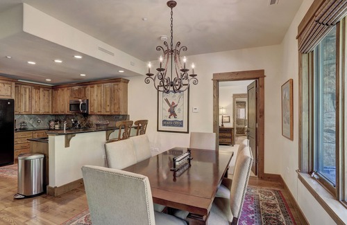 Edwards Condo | Elegant 3BR Condo, steps from the Chairlift!