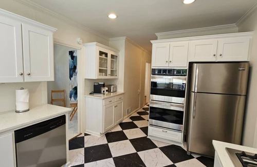 Home Park Apartment | Elegant 4BR Oasis in Atlanta!