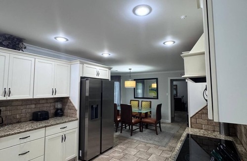 Cordova House | Elegant 6- BR Mansion with Pool - Near Gold Course & Essentials, All King Beds.