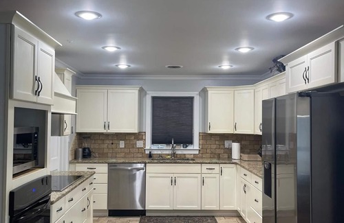 Cordova House | Elegant 6- BR Mansion with Pool - Near Gold Course & Essentials, All King Beds.