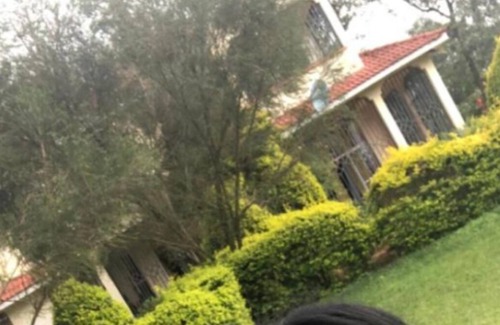 Nandi Villa | Elegant all ensuite for 10 people with beautiful large garden for events