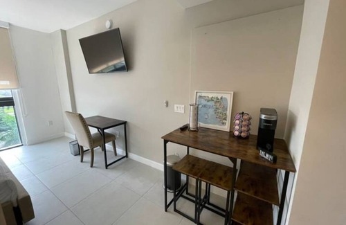 Doral Apartment | Elegant and Exclusive Studio in 5350 Luxury Tower