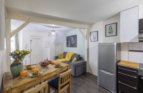 Mont-de-Marsan Apartment | Elegant apartment in the center of town