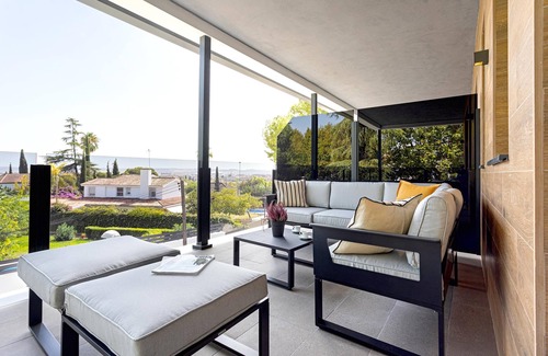 Distrito Norte Sierra Apartment | Elegant apartment with terrace & pool.Arruzafa V