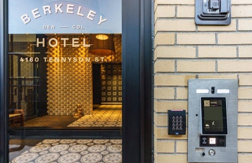 Berkeley Condo | Elegant & Bright Apt W/Balcony And Roof Top Patio