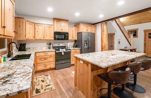 Bigfork House | Elegant cabin with Swan Lake views, 2-story deck & fireplace, near Flathead Lake