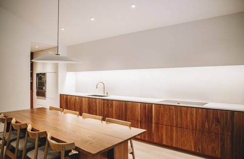 Blackcomb House | Elegant Chalet | Walk to Blackcomb Gondola | Sauna and Cold plunge