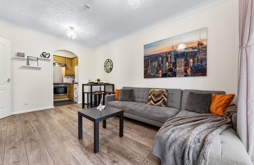 New Cross Apartment | Elegant City Centre - FBS Homes